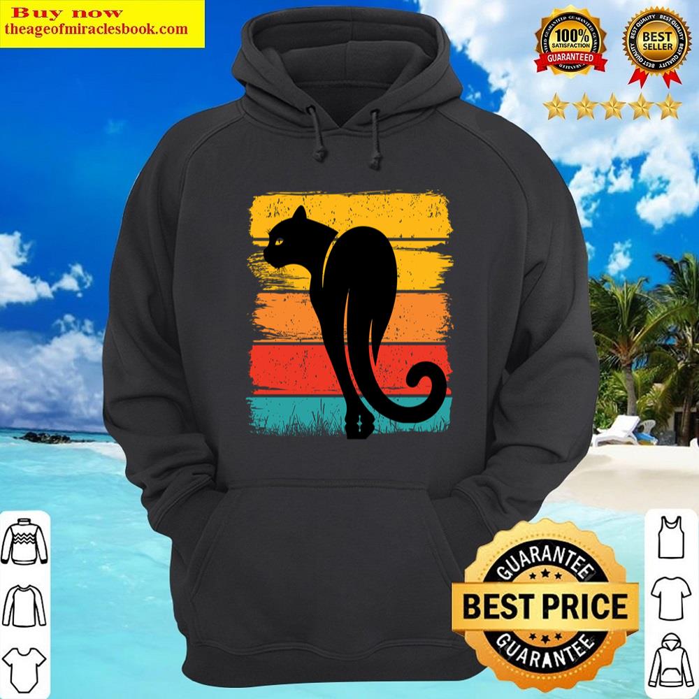 Alternative view of Cat Looking At Sunset Essential Shirt