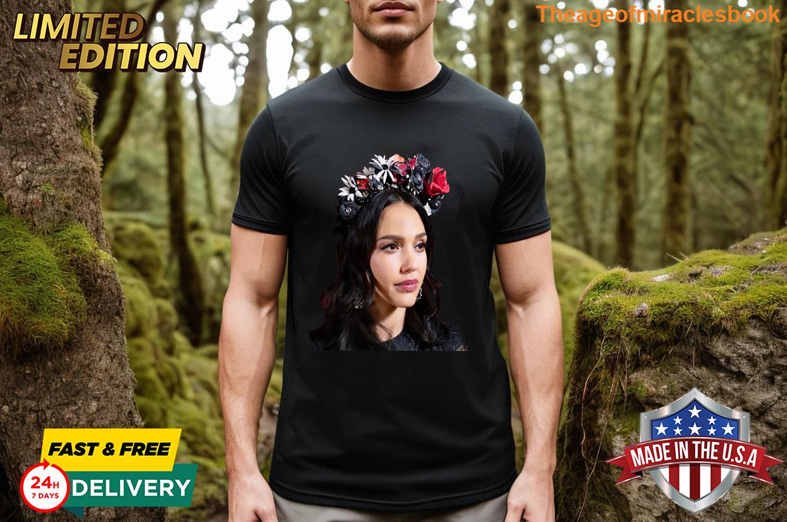 Alluring Jessica Albas Trendy T-shirt