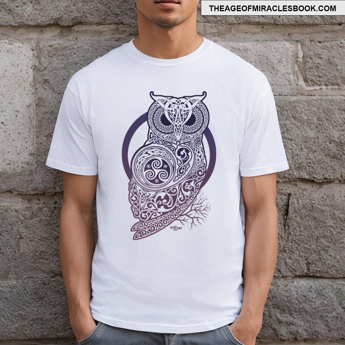 Celtic Owl Essential T-shirt