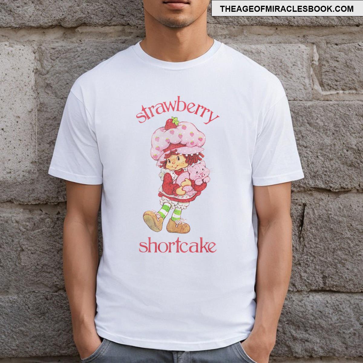 Strawberry Shortcake Cat Hugging Portrait T-shirt