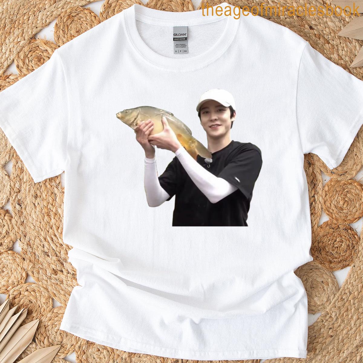 Yunho And Fish Meme T-shirt