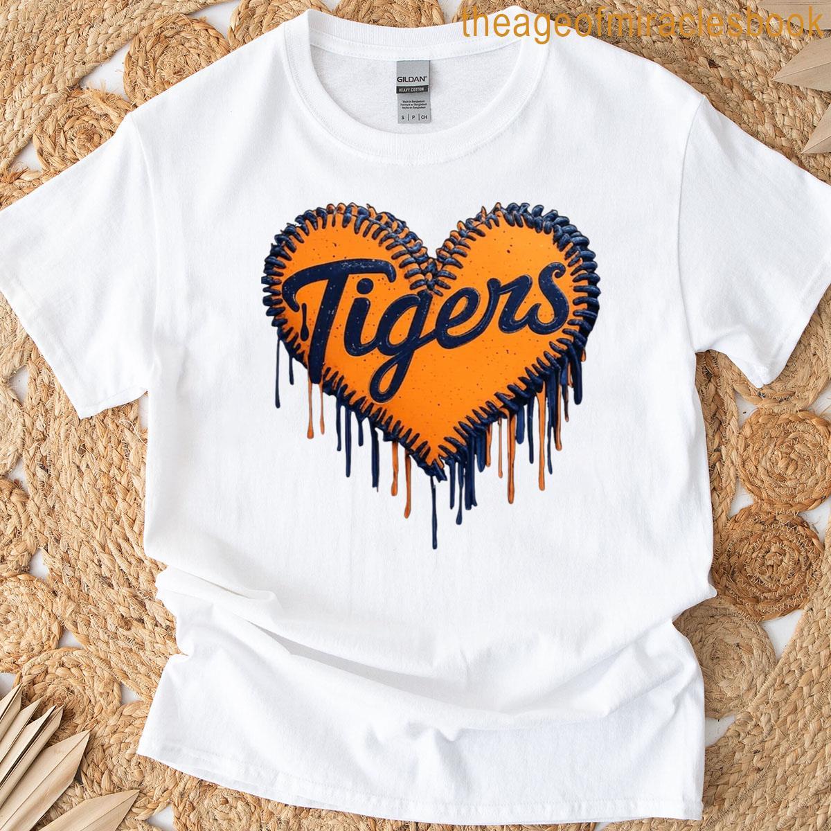 Classic Throwback Hearts Vintage For Men T-shirt