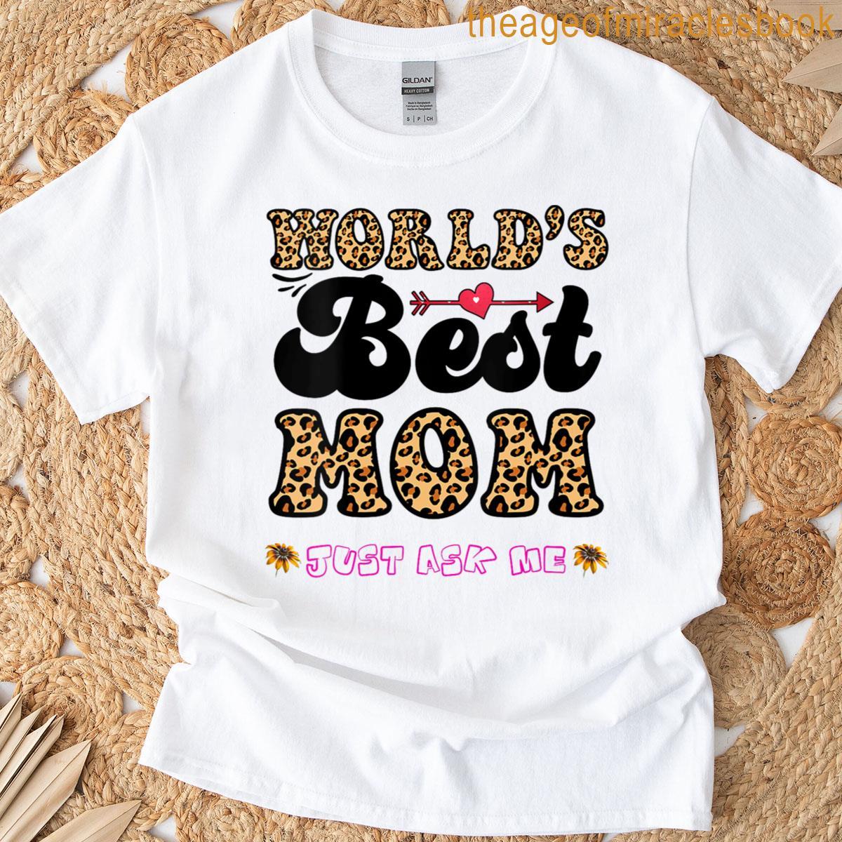 Worlds Best Mom V-neck T-shirt