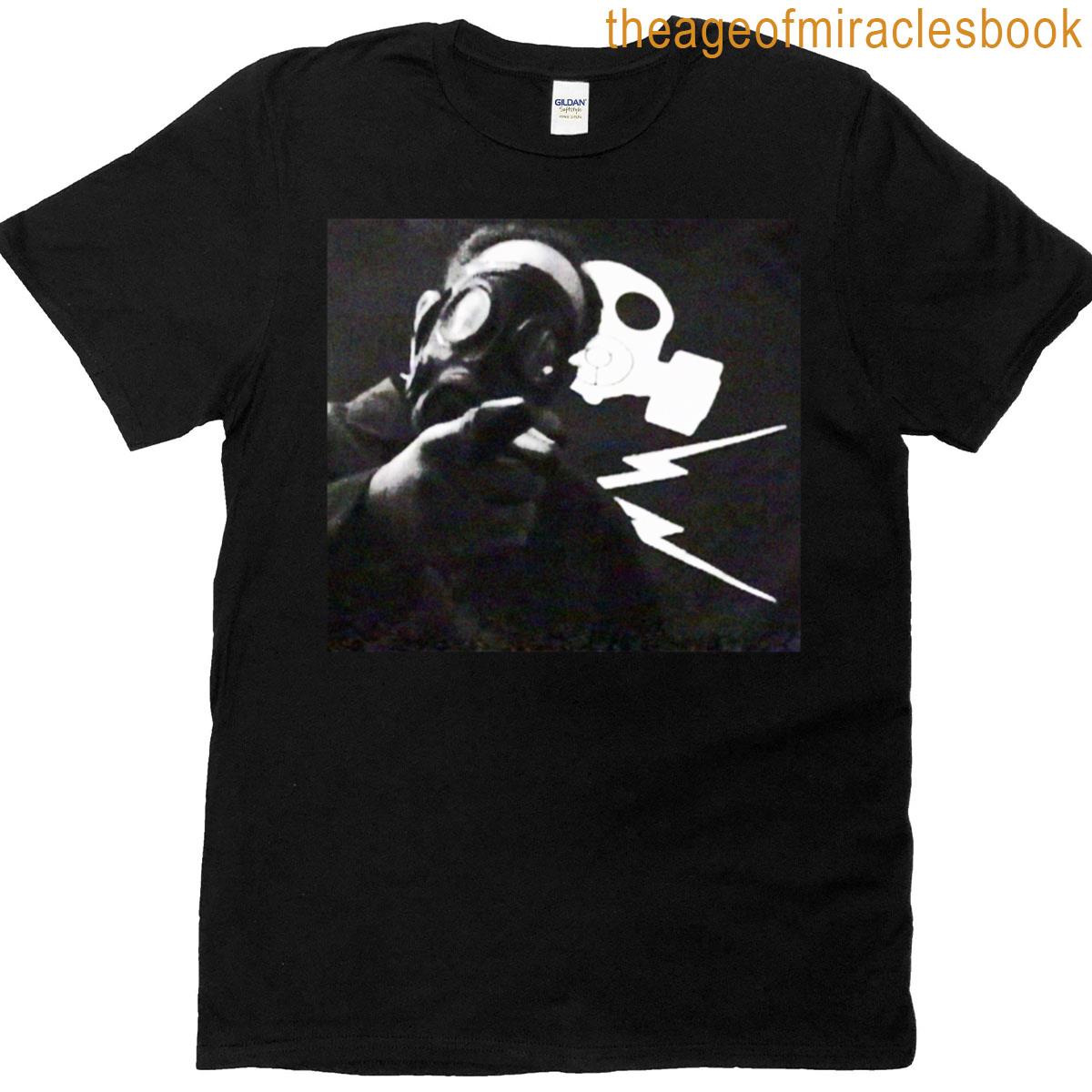 Dr Midnight Pointing Essential T-shirt
