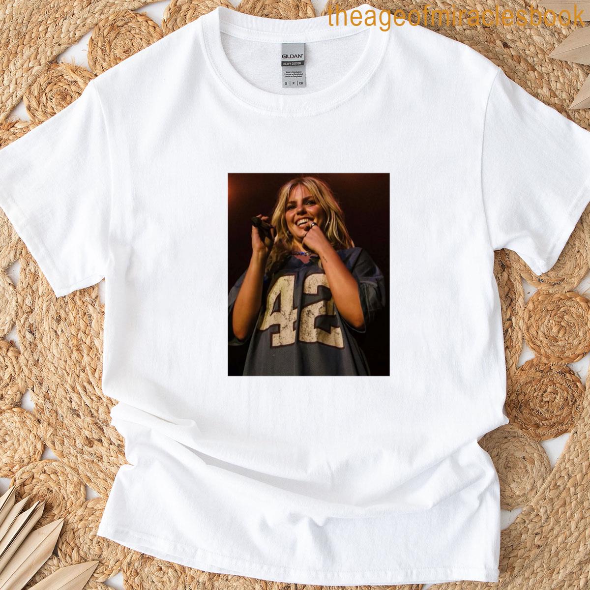Renee Rapp Smirking T-shirt