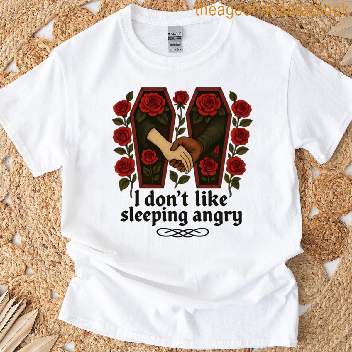 Vampires In Love T-shirt