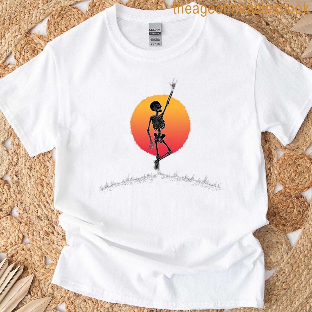 Sunset Skeleton Rock Pose Retro Aesthetic Skeleton Dance Design T-shirt