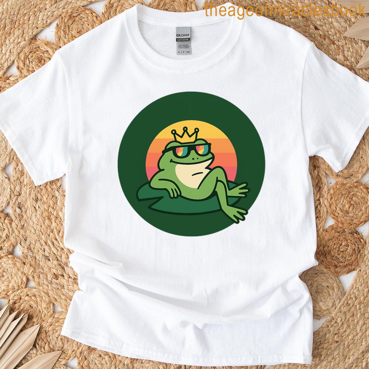 Frog Lord Chill Crowned Frog Cottagecore Oversized T-shirt
