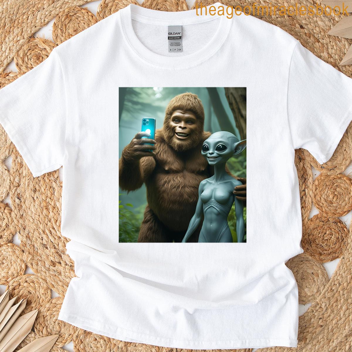 Bigfoot Taking A Selfie With An Alien T-shirt