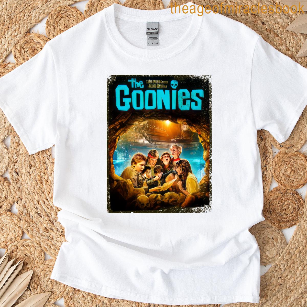 Goonies Charm – Studio Hai V N 7076 T-shirt