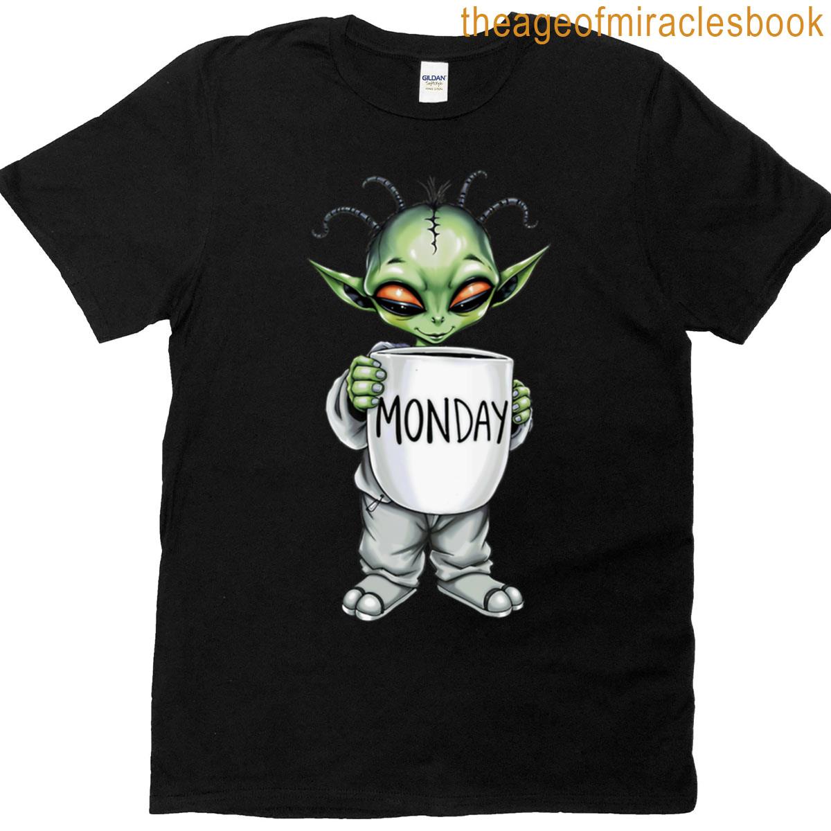 Grumpy Alien Hates Mondays Funny Coffee Lover Design T-shirt