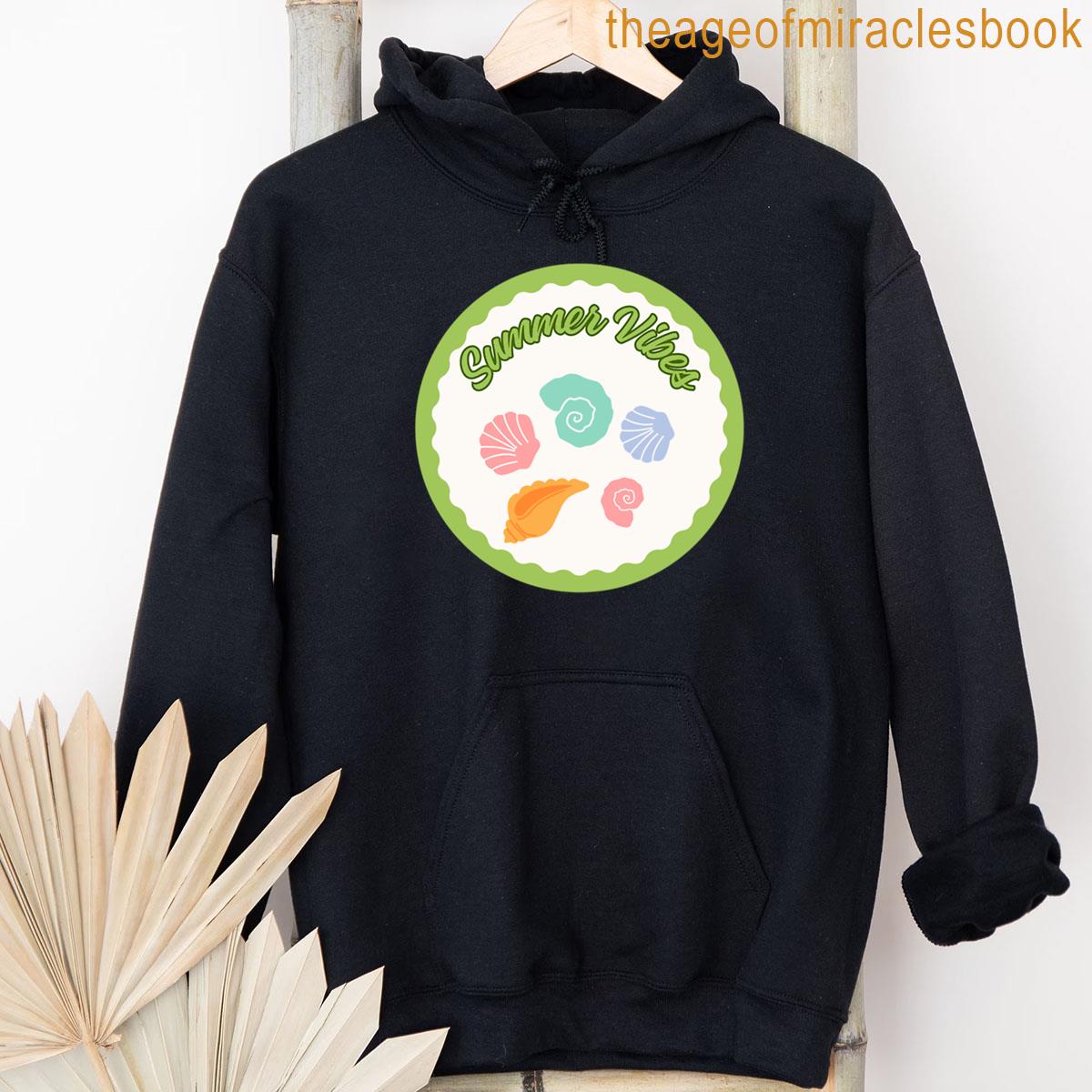 Alternative view of Summer Vibes T-shirt