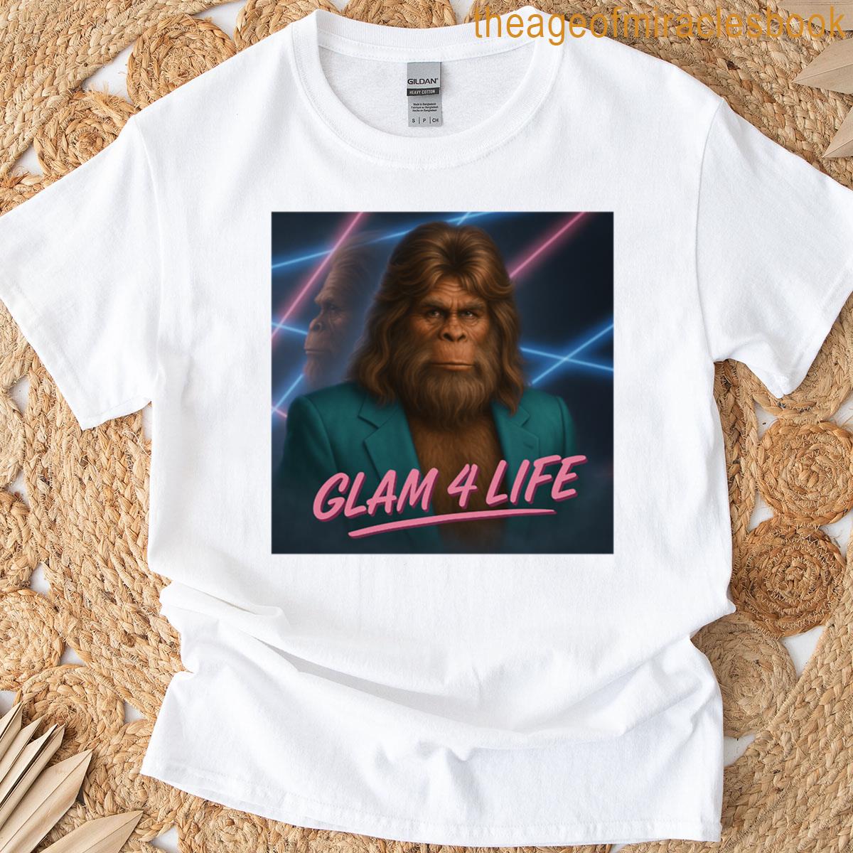 Bigfoots Glamour Shot T-shirt