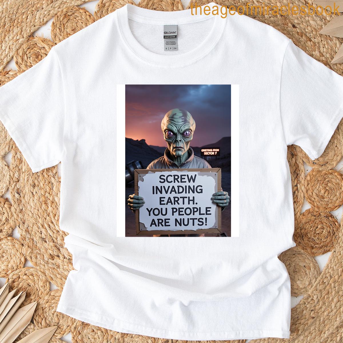 Funny Alien Humor Cell Case Graphic T-shirt