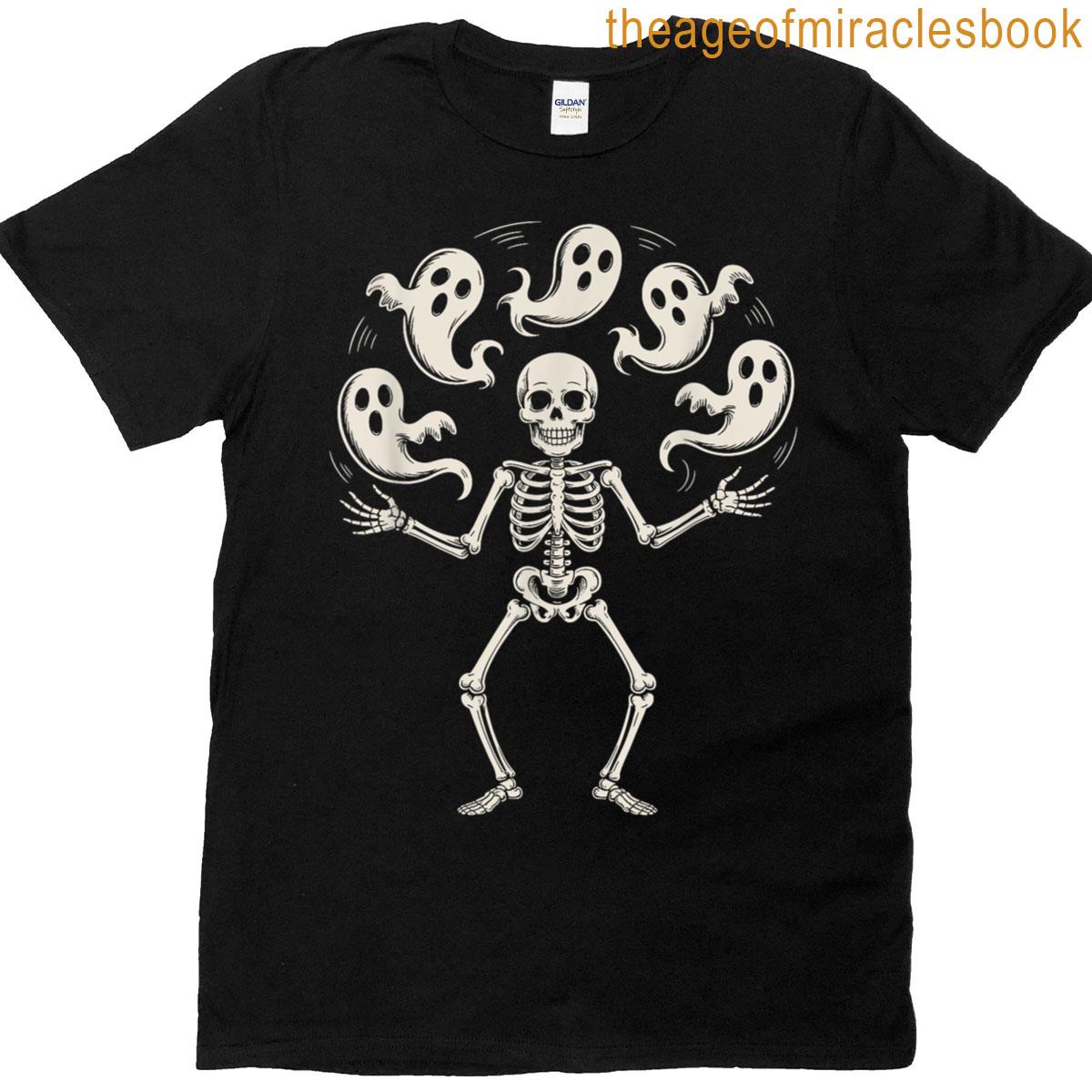 Cute Skeleton Juggling Ghosts Funny Halloween Spooky Ghost T-shirt