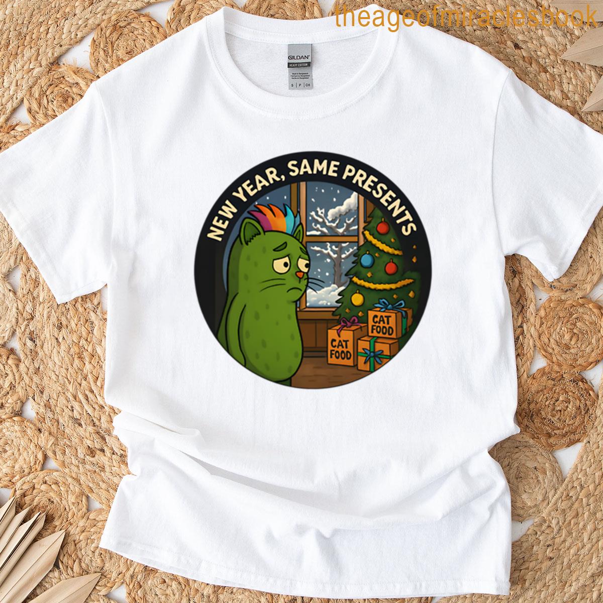 Pickle Cat Christmas Funny Gift For Cat Lovers T-shirt