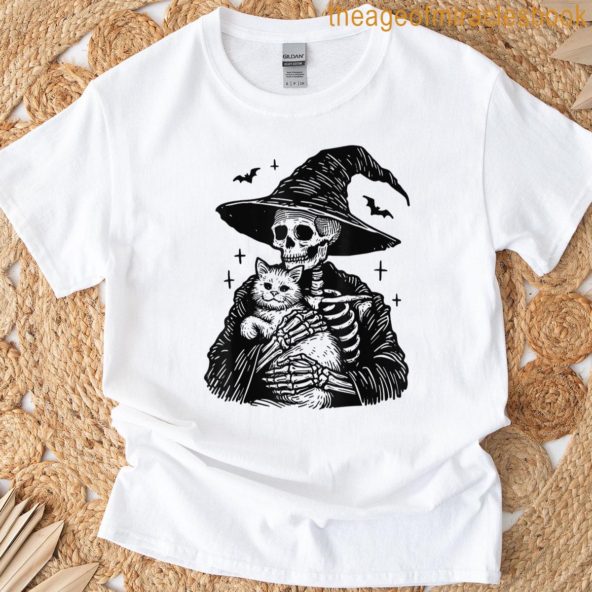 Skeleton Hugging Cat Halloween Cat Lover Skeleton Witch T-shirt