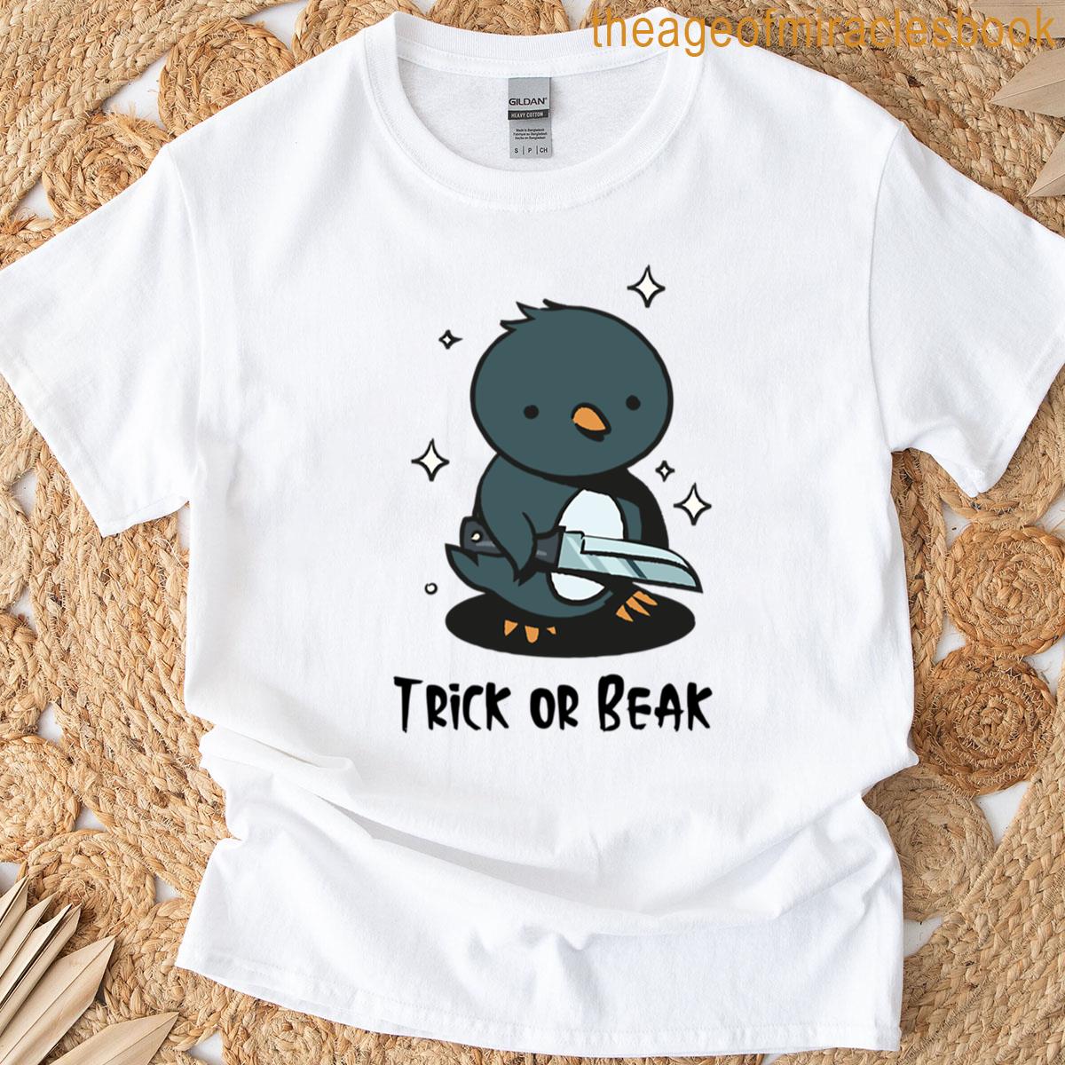 Trick Or Beak – Halloween Bird Oversized T-shirt