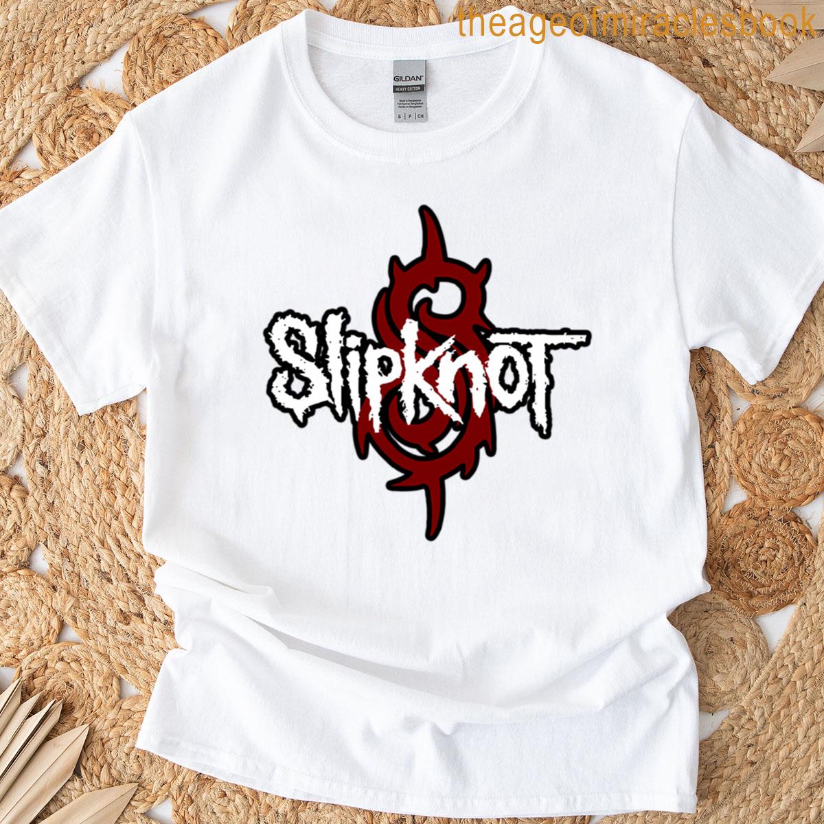 Like Retro Robot With Red And Blue Features T-shirt