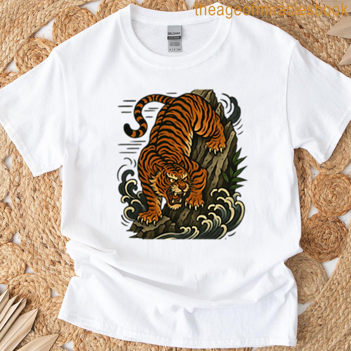 Tiger Crawling Down A Cliff Oversized T-shirt