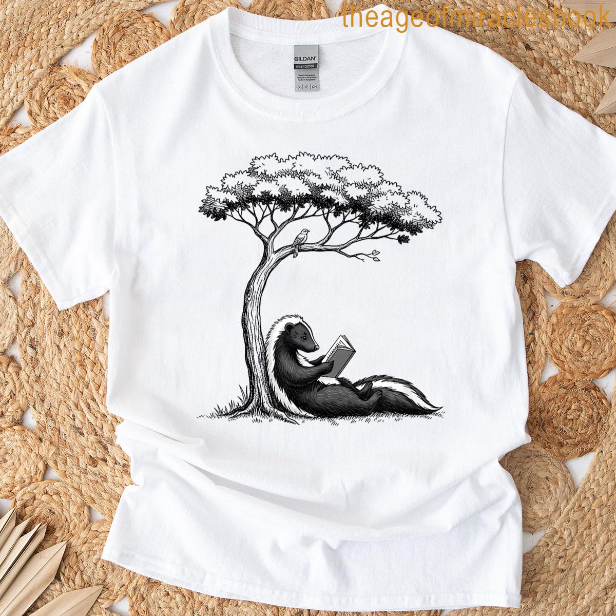 Skunk Reading Book Under Tree Animal Lover Book Reader T-shirt