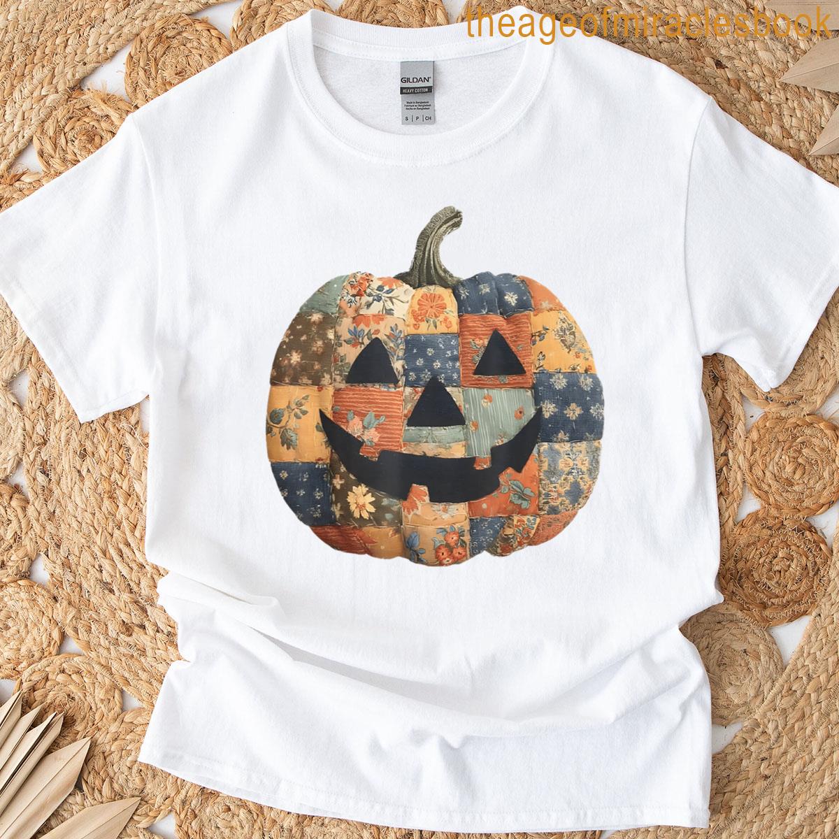 Vintage Halloween Patchwork Pumpkin Quilted Fall Aesthetic T-shirt