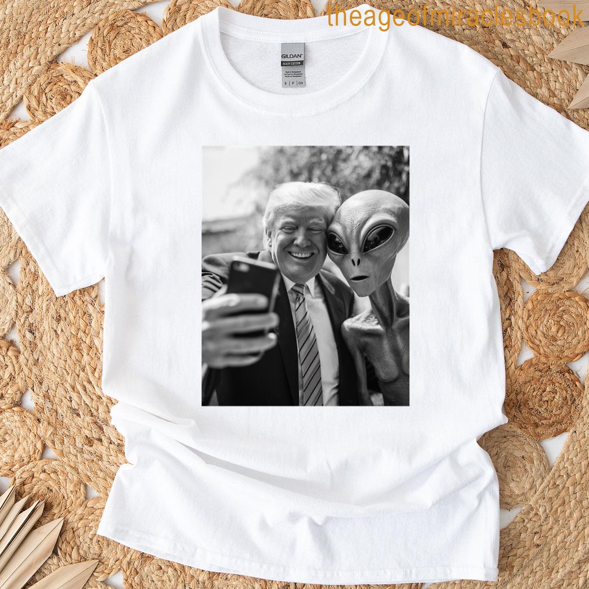 Trump Alien Selfie T-shirt