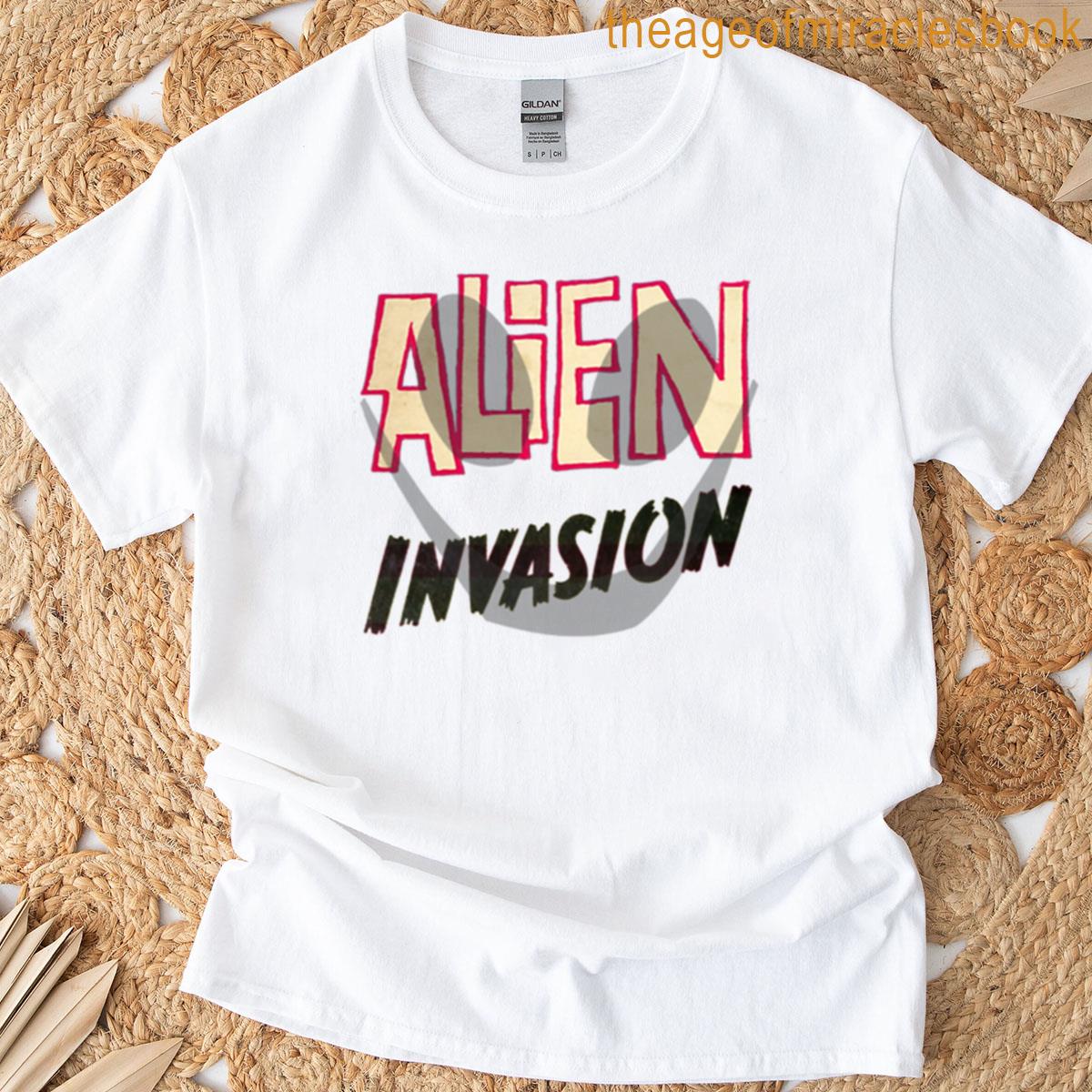 Vintage Alien Invasion T-shirt