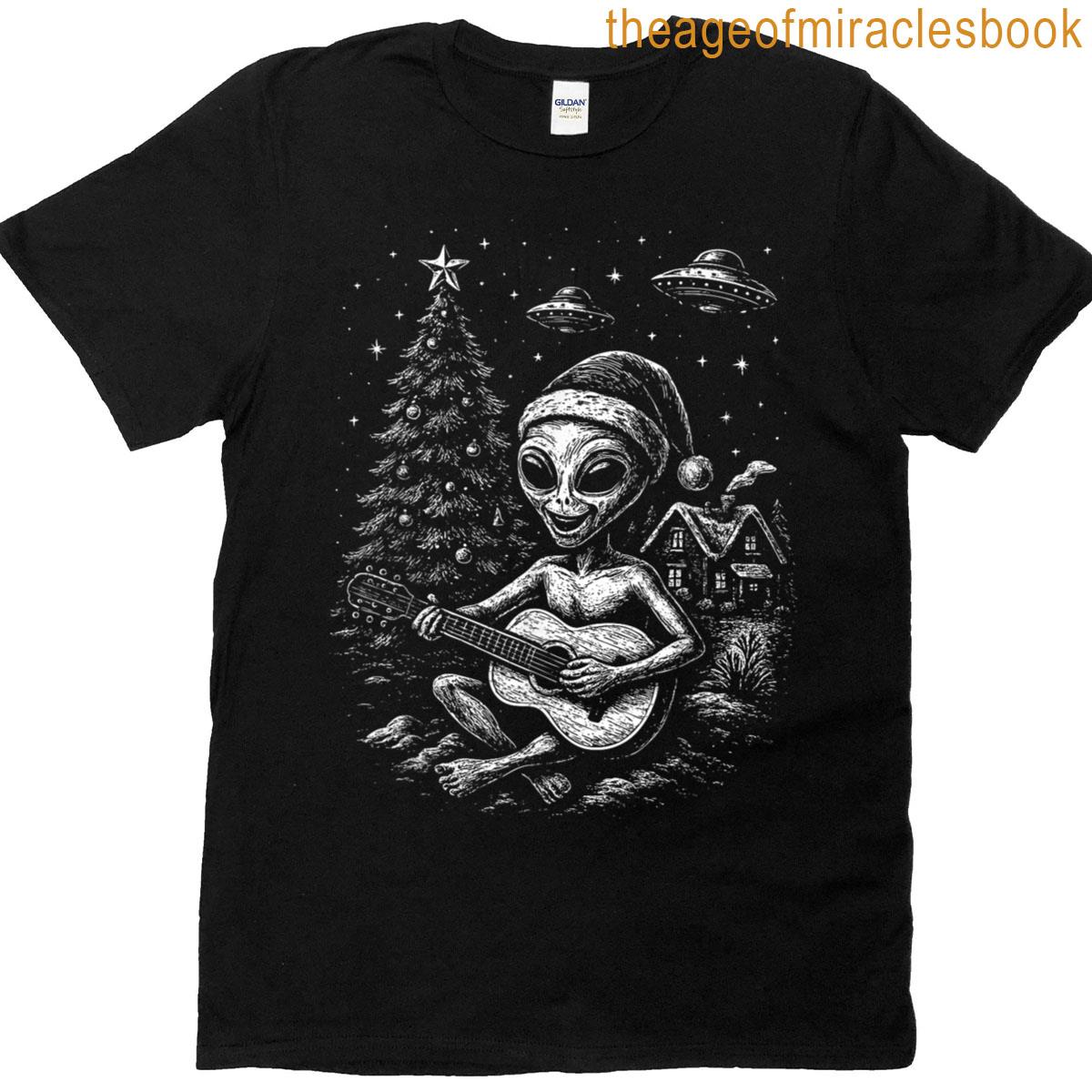Alien Loves Christmas T-shirt