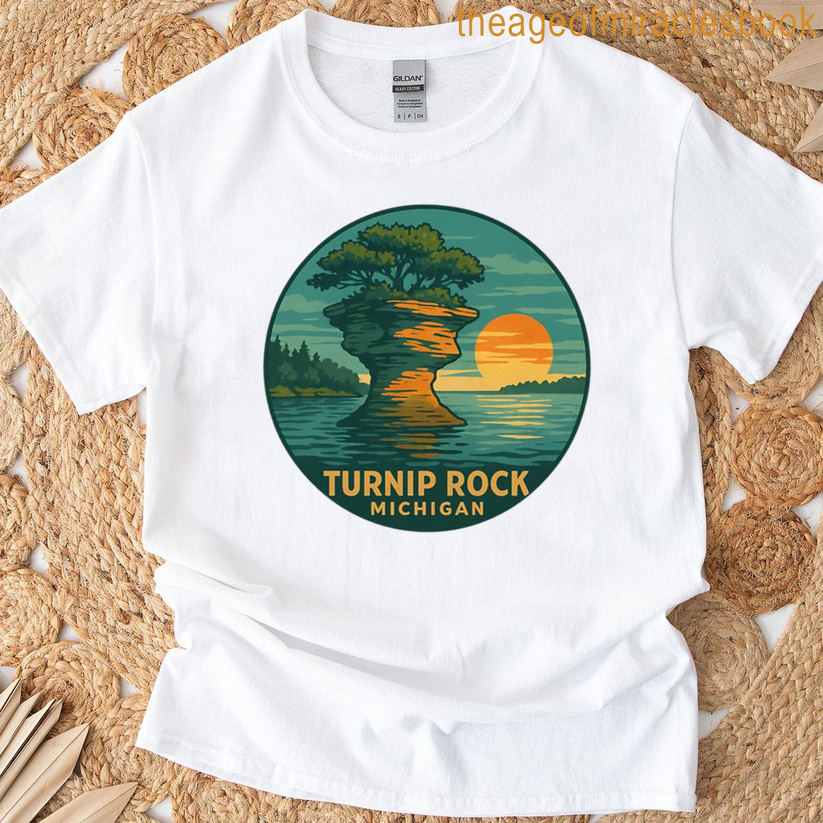 Turnip Rock Michigan Circular Design T-shirt