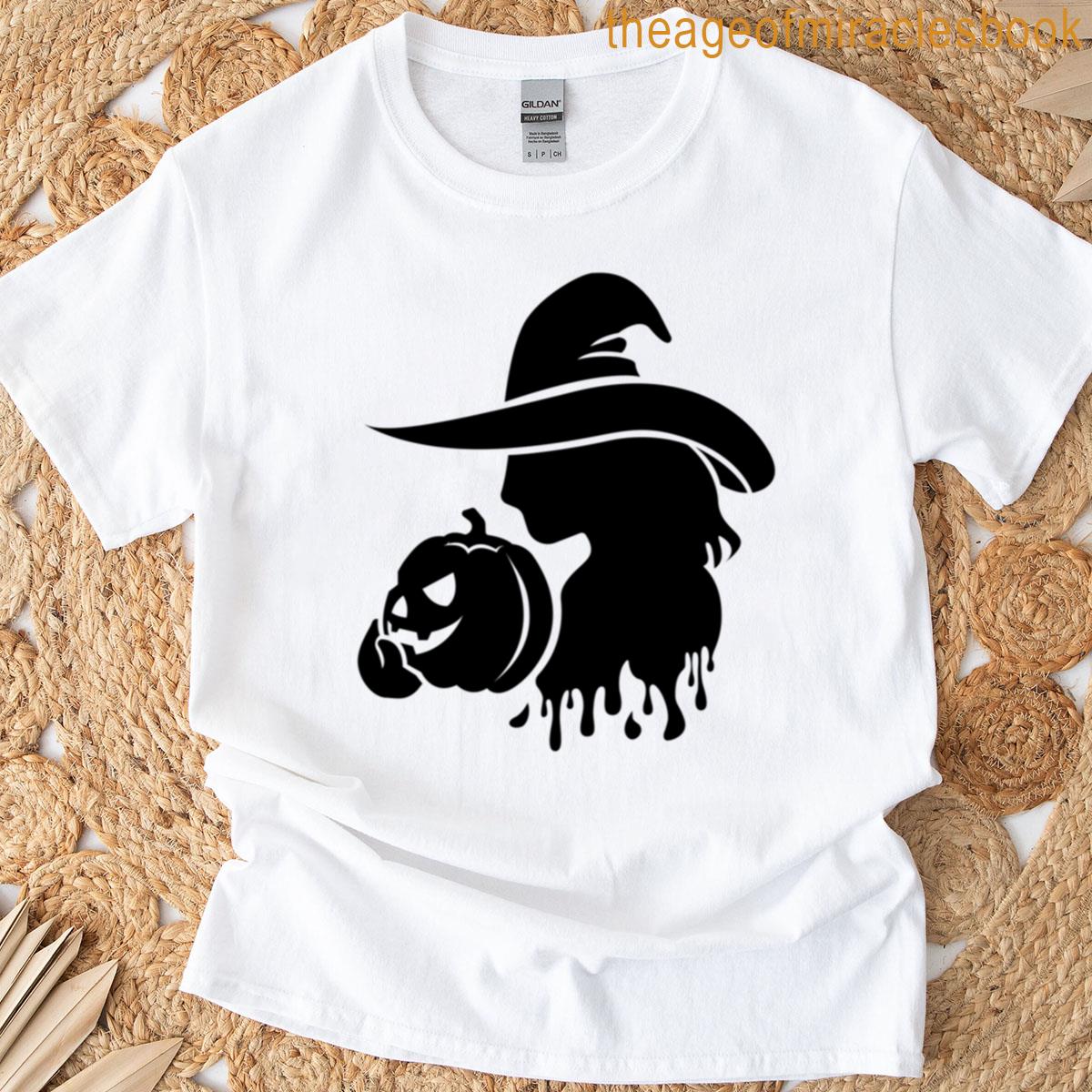 Witch Holding A Pumpkin – Halloween Oversized T-shirt