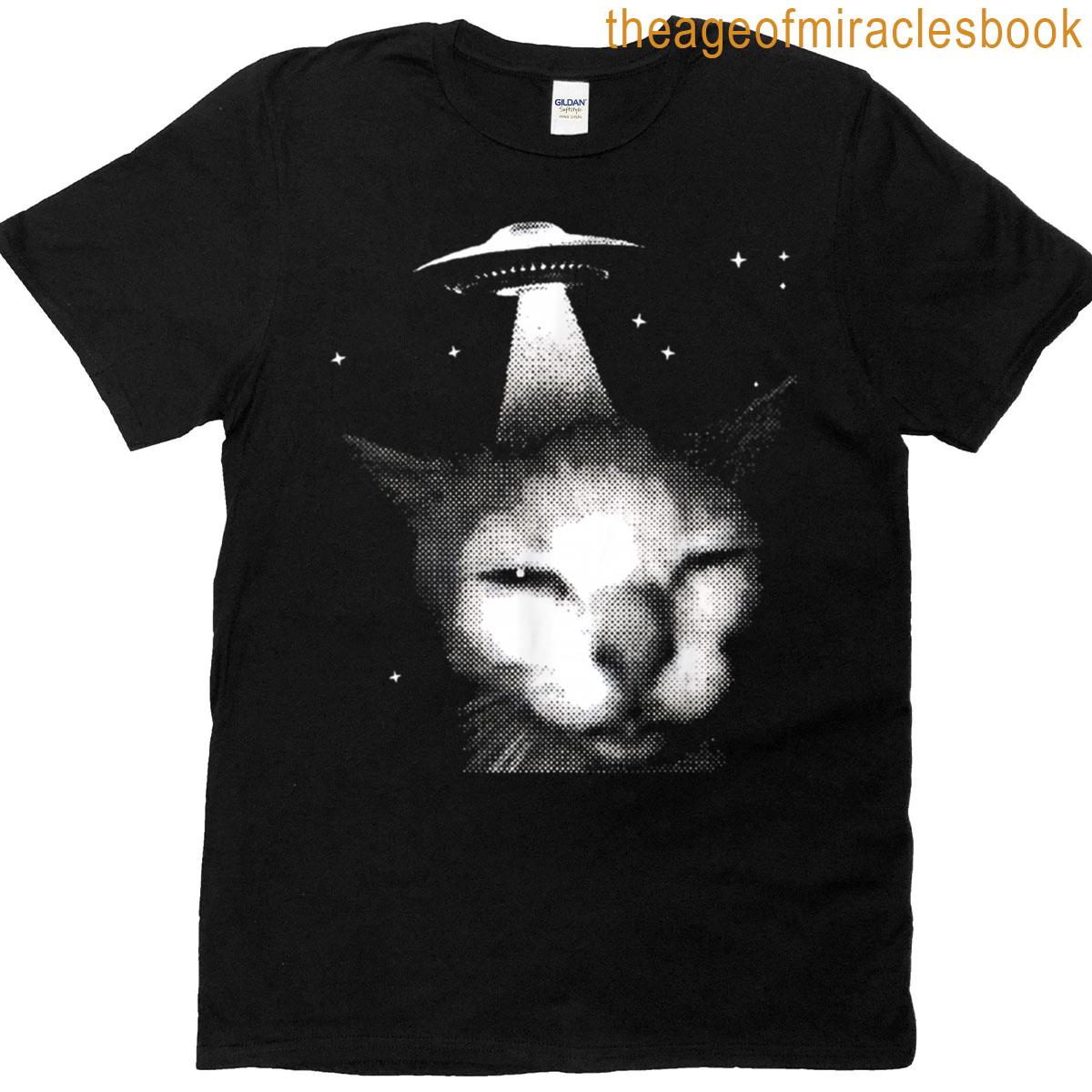 Ufo Cat Alien Funny Cat Meme Weird T-shirt