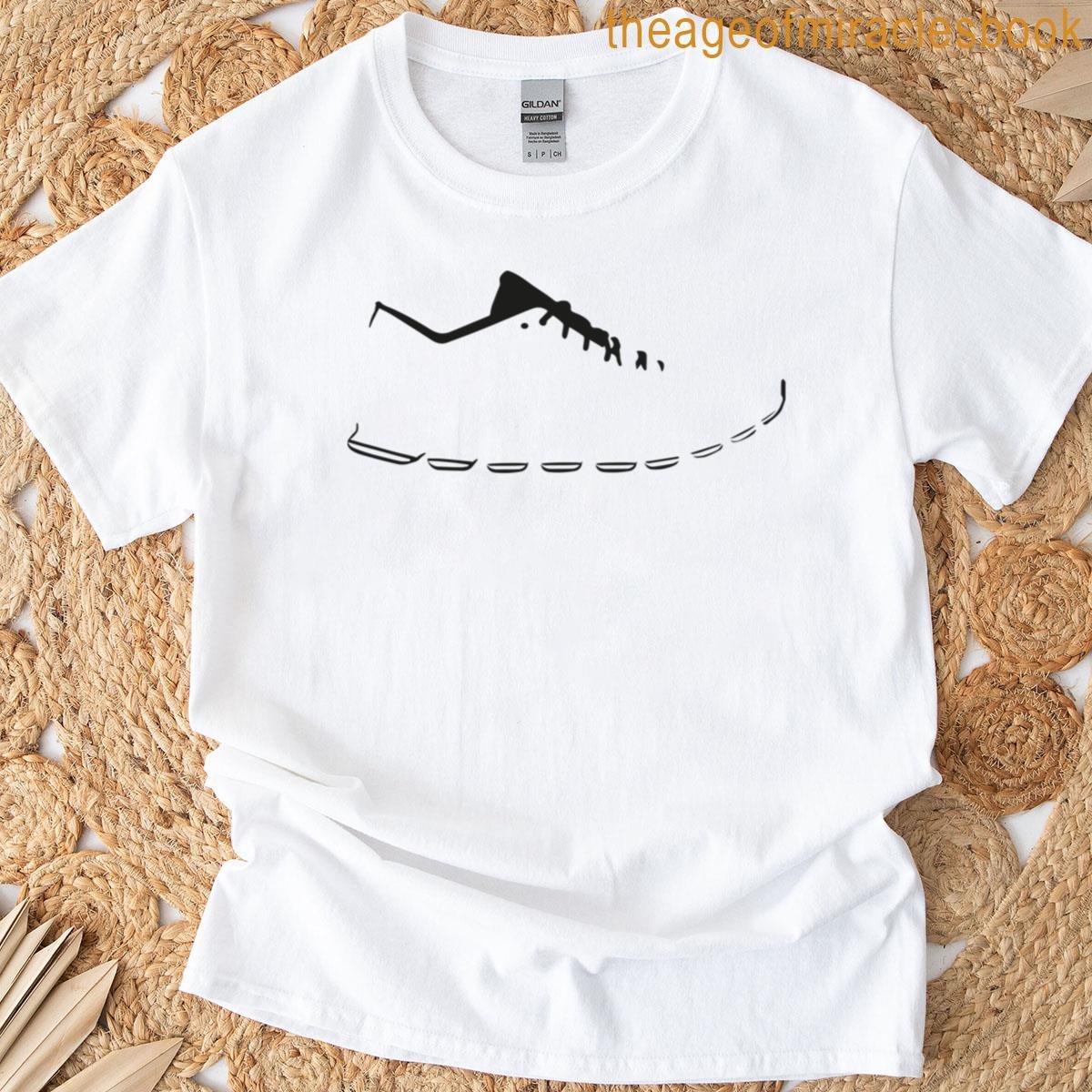 Sneaker Minimalist Drawing T-shirt