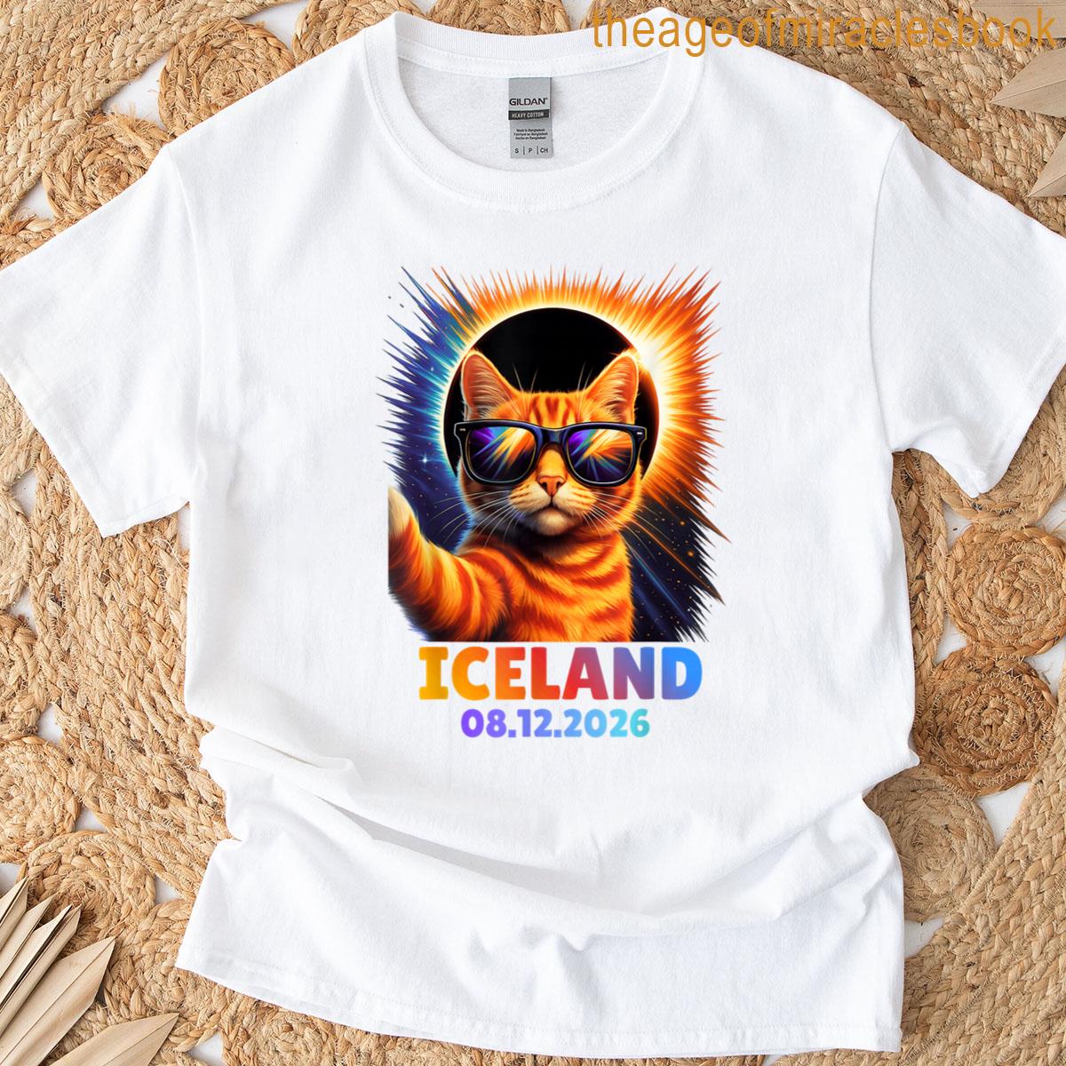 Cat Selfie With Iceland Solar Total August 2026 Eclipse T-shirt