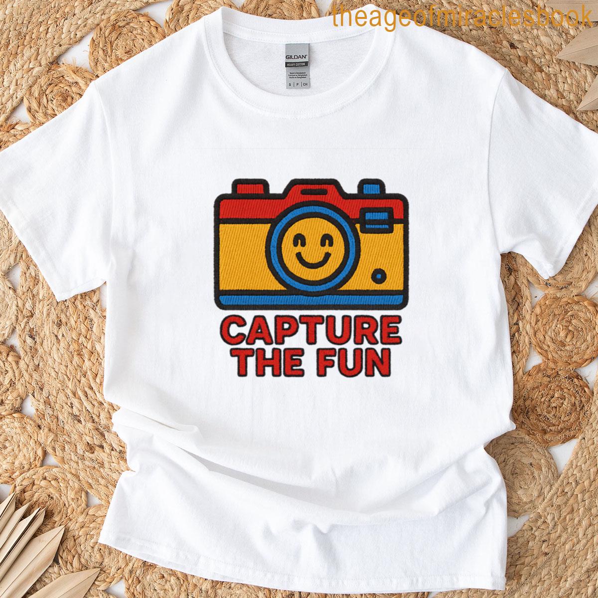 Retro Camera Capture The Fun Patch Design T-shirt