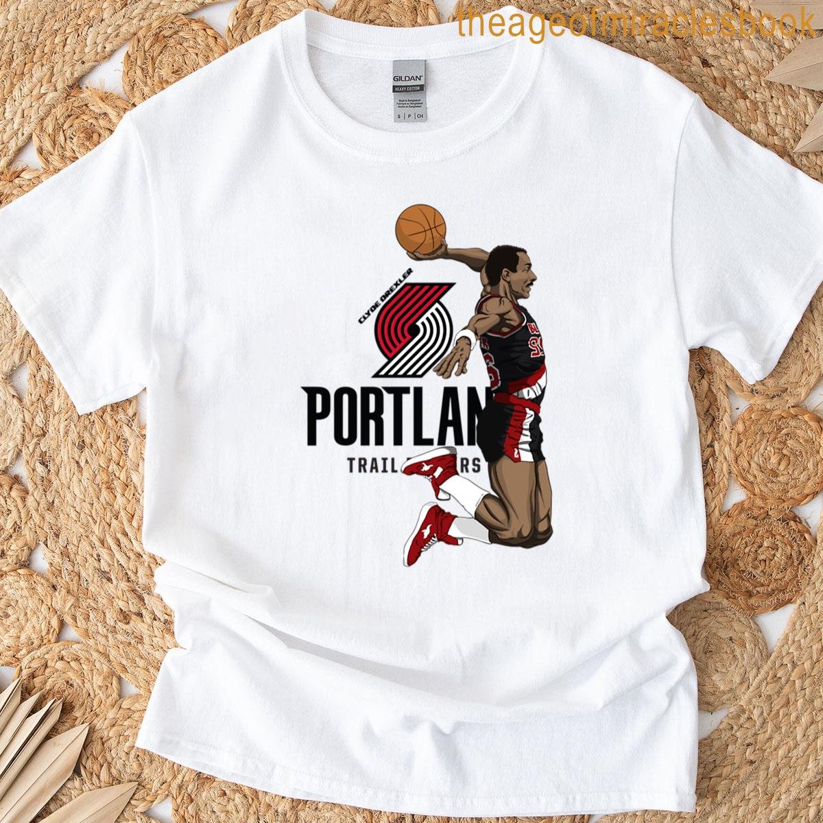 Trail Blazers 33 Action Dunk Vector Illustration T-shirt