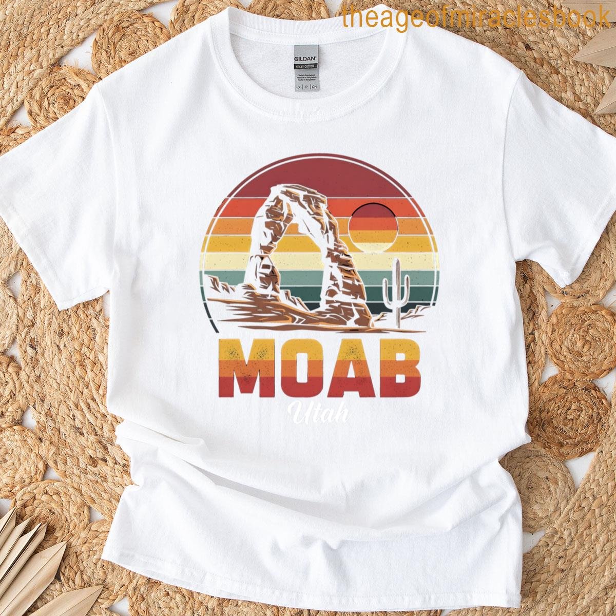 Vintage Moab Utah Arch Sunset T-shirt