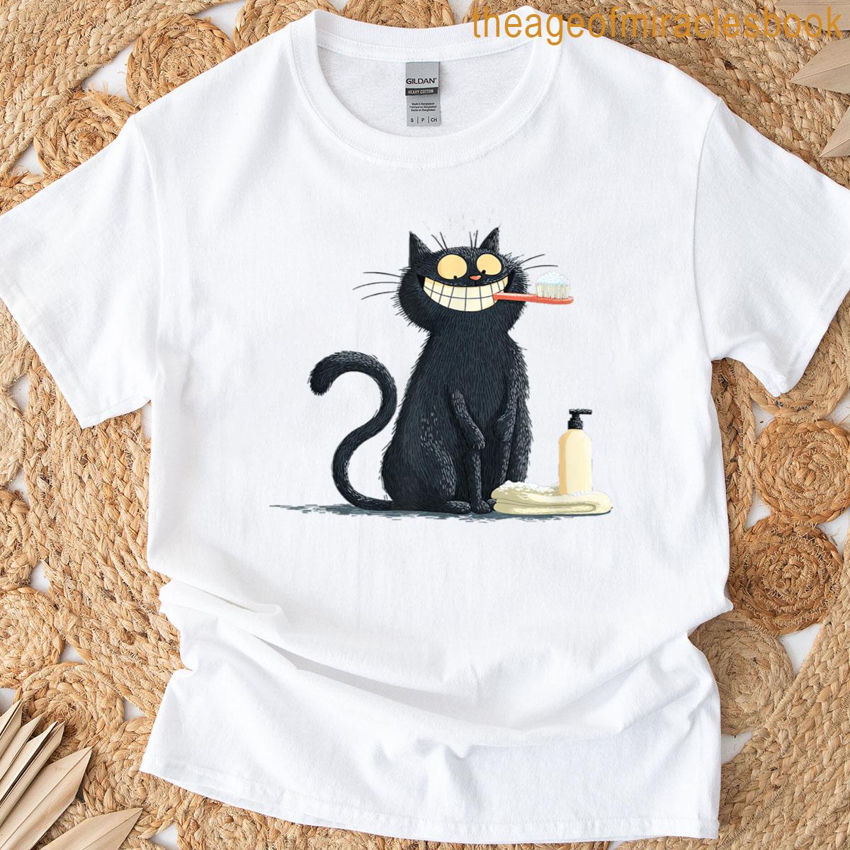 Big Smiling Cat With Toothbrush For Teeth Brushing Lovers T-shirt